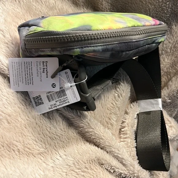 LULULEMON EVERYWHERE BELT BAG Hyper Dye Multi/Rover Unisex - Picture 7 of 8